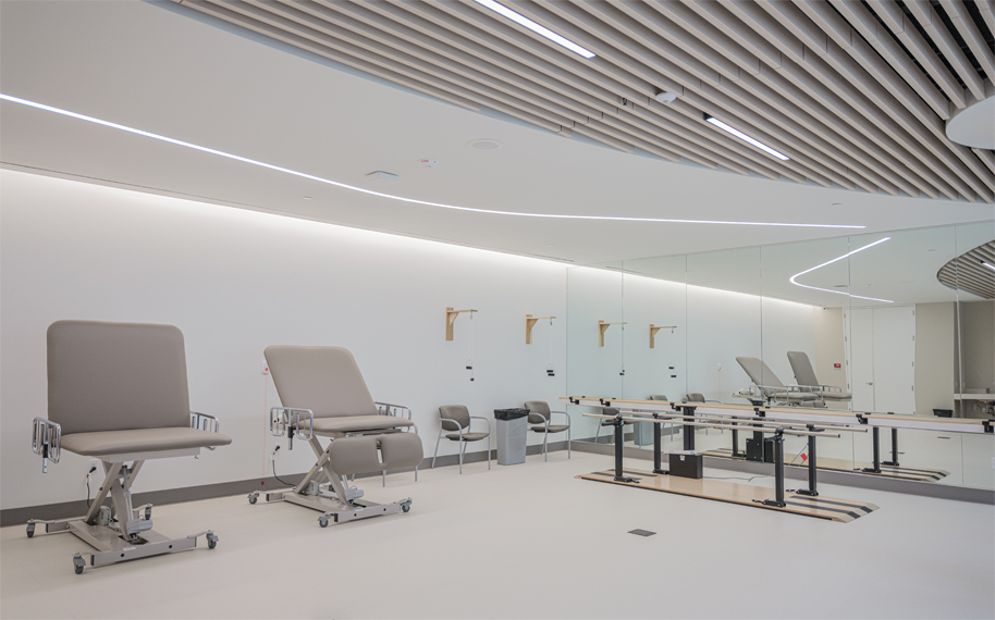 Spacious physical therapy and exercise room